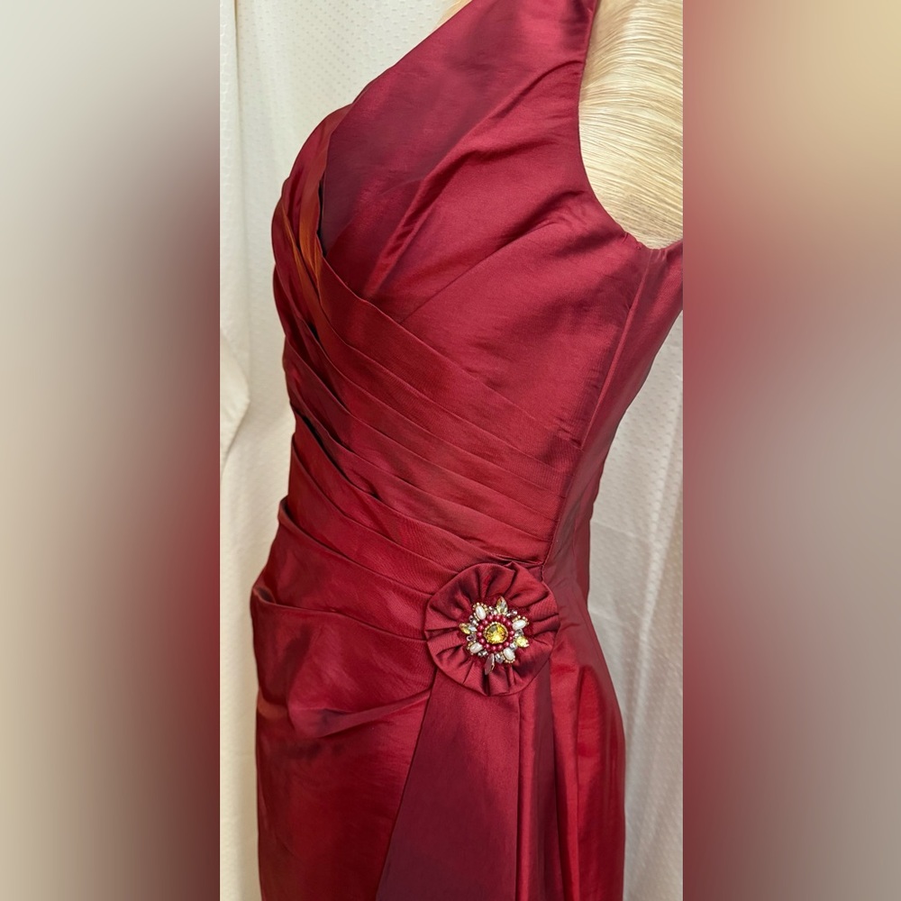 🔴 Alexia Designs satin rust prom or bridesmaid gown Size 8 - Picture 2 of 9